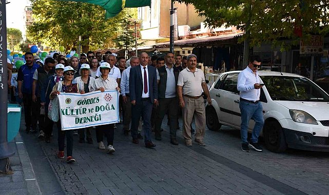 Gördes'te "Yeşil Vatan" temalı farkındalık yürüyüşü düzenlendi