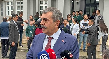 Habersiz ziyaret: Nöbetçi öğretmen Bakan Tekin'i veli sandı