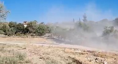 Hafriyat kamyonları yüzünden toz soluyorlar