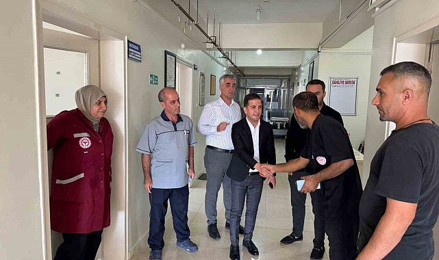Hak-İş Diyarbakır İl Başkanı ve Öz Sağlık İş Şube Başkanı Aküzüm, üyeleriyle bir araya geldi