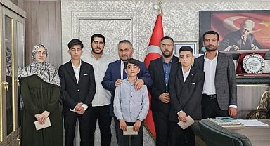 Hakkari'de "Kur'an-ı Kerim'i Yüzünden Güzel Okuma ve Hafızlık Yarışması" yapıldı