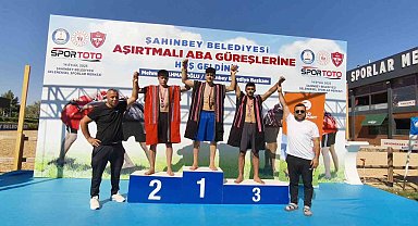 Hakkarili sporcular 5 madalyayla kente döndü