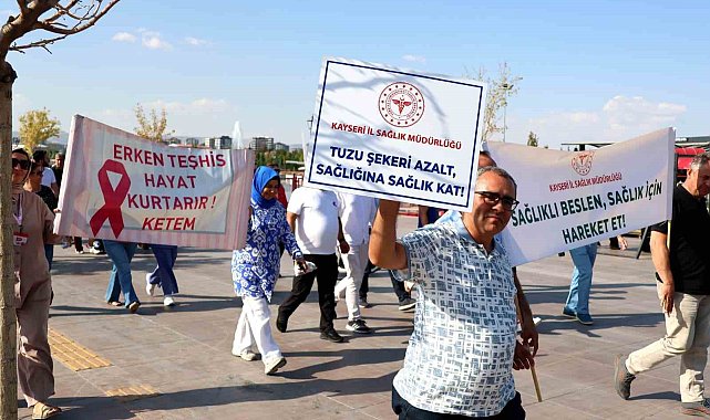 Halk Sağlığı Haftası'nda 'sağlıklı yaşam için yürüyüş'