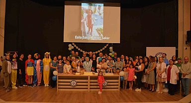 Hastanede tedavi gören çocuklara doğum günü sürprizi