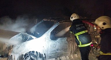 Hatay'da yanan araç kullanılmaz hale geldi