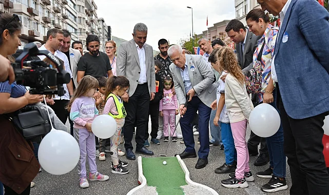 Haydi çocuklar, Heykel'de buluşuyoruz