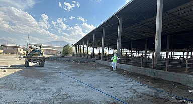 Hayvan pazarında dezenfeksiyon çalışması yapıldı