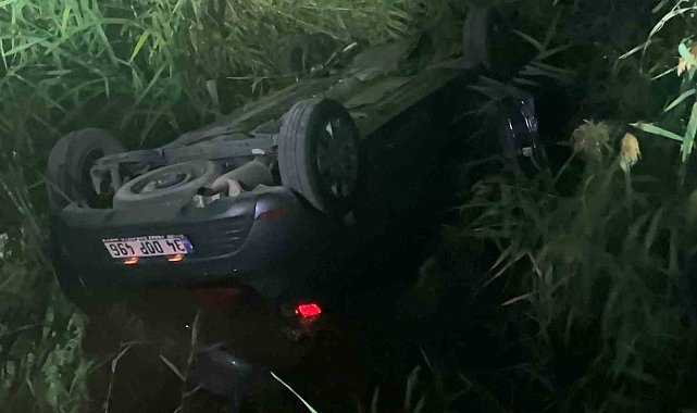 Hızlı tren telaşı kazayla bitti, araç kanala düştü: 2 yaralı