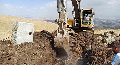 Horasan'ın Mollamelik Mahallesi'nde yarım asırlık su sorunu çözüldü