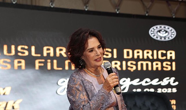 Hülya Koçyiğit'ten yapay zeka yorumu: "Bu haliyle kullanılırsa korkutucu, üzücü"