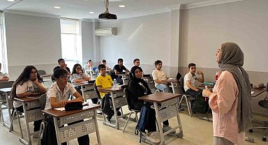 İBB'nin atıl halde bıraktığı merkezde bin 500 öğrenci ders başı yaptı