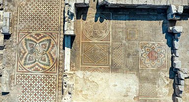 İç Anadolu'nun en büyük mozaik yapısında mezarlar bulundu