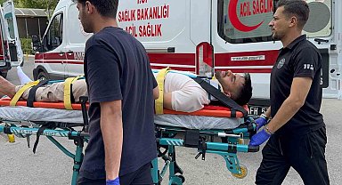 İki otomobil çarpıştı: 2 yaralı