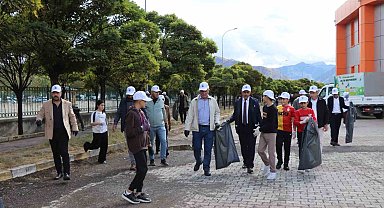 İlçede seferberlik başlattılar, çöpleri topladılar