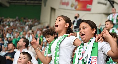 İlk defa maça giden çocukların heyecanı...