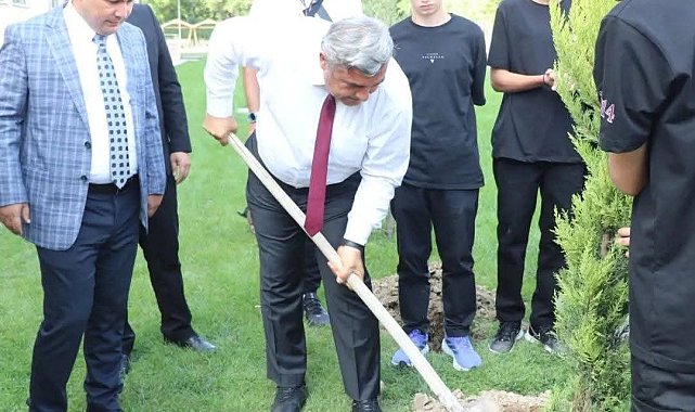 İlk ders 'Yeşil Vatanı Korumak' oldu