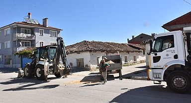 İnönü Belediyesi'nden ilçe içi yollarda bakım çalışmaları devam ediyor