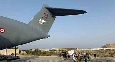 İnsani yardım malzemeleri Türk Hava Kuvvetleri'ne ait uçakla Afganistan'a ulaştırıldı