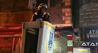 İş merkezinde yangın paniği