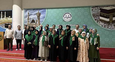 İşitme engellilerin umre heyecanı: Gözyaşları ve dualarla uğurlandılar