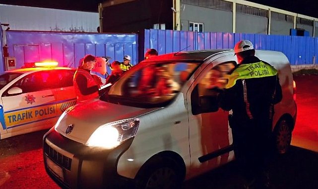 Isparta'da abartı egzoz ve modifiye araç denetimi: 1 aranan şahıs yakalandı