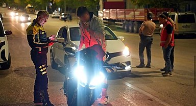 Isparta'da abartı egzoz ve modifiye araçlara yönelik denetim: 24 araca ceza uygulandı