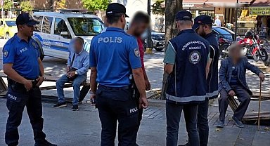 Isparta'da düzensiz göçle mücadele kapsamında huzur uygulaması yapıldı