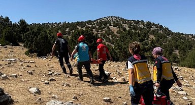 Isparta'da kayalıklardan düşen kadın operasyonla kurtarıldı