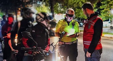 Isparta'da vatandaşların huzurunu bozan araçlar trafikten men edildi