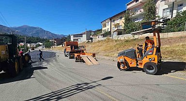 İspir'de heyelanlı bölgeye müdahale başladı