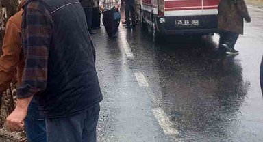 İspir'de koyun yüklü tır devrildi: Can pazarı yaşandı