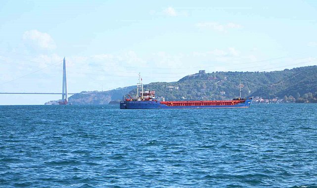 İstanbul Boğazı'nda kaza yapan "ARTVİN" isimli gemi Sarıyer'e getirildi
