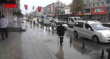 İstanbul güne sağanak yağışla başladı