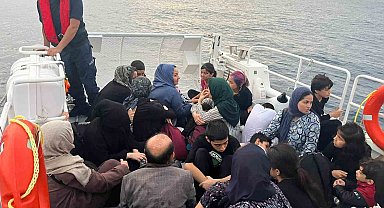 İzmir açıklarında 46'sı çocuk 81 düzensiz göçmen yakalandı