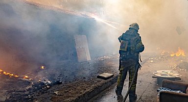 İzmir İtfaiyesi 8 ayda 11 bin 564 yangına müdahale etti