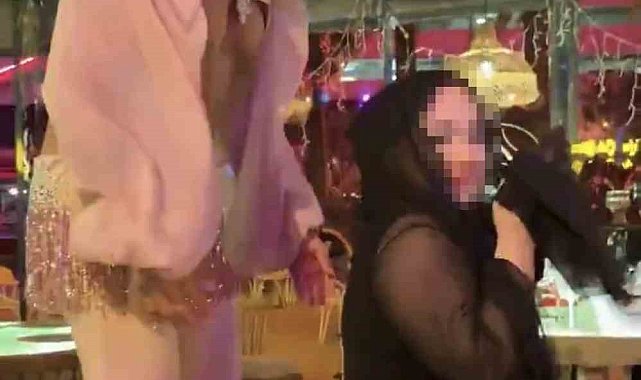 İzmir'de "dini değerlere hakaret ve müstehcenlik" suçlamasıyla 2 kişi gözaltına alındı