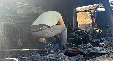 İzmir'de tır garajında yangın çıktı