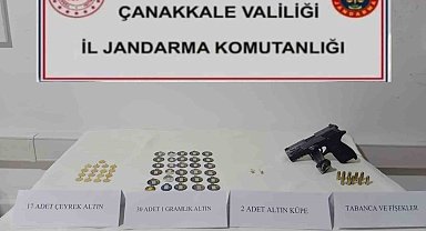 Jandarma çalınan altınları teslim etti