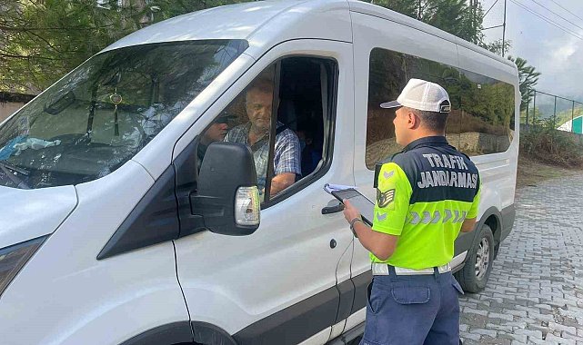 Jandarmadan okul servis araçlarına denetim