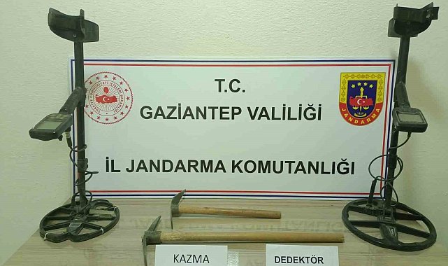 Kaçak kazı yapan 2 şahsı jandarma suçüstü yakaladı