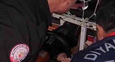 Kafası balkon korkuluklarına sıkışan çocuk itfaiye ekiplerince kurtarıldı