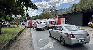 Kağıthane'de ağaçlık alan alev alev yandı