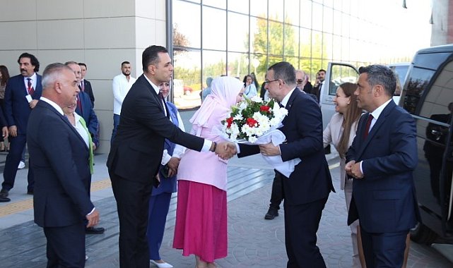 Kamu Hastaneleri Genel Müdürü Dr. Usta, Eskişehir Şehir Hastanesi'ni ziyaret etti