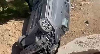 Kamyonetiyle tarlaya böyle uçu