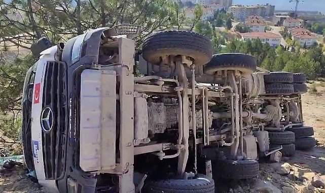 Karabük'te devrilen beton mikseri sürücüsü yaralandı