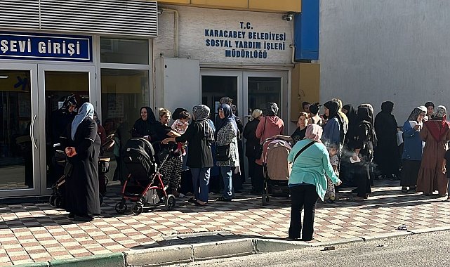 Karacabey Belediyesi'nden öğrencilere kırtasiye çeki desteği