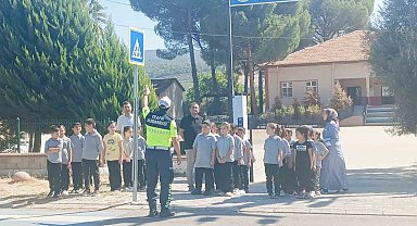 Karacasu'da minik öğrencilere trafik bilinci aşılandı