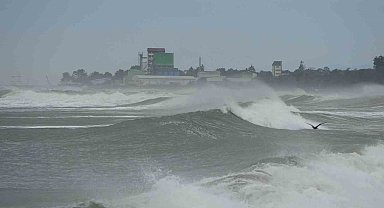 Karadeniz hırçınlaştı