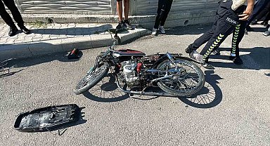 Karaman'da 1'i ağır 2 kişinin yaralandığı kaza kamerada