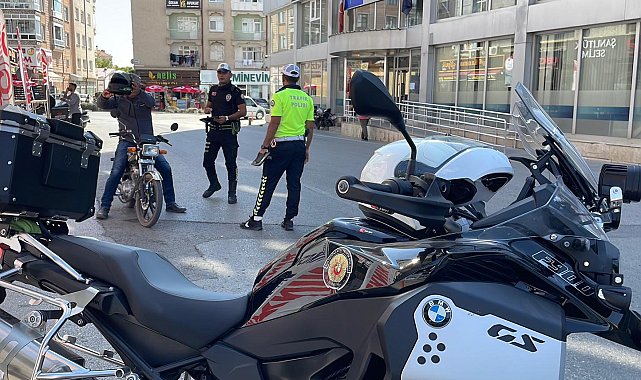 Karaman'da polisin motosiklet denetimleri devam ediyor
